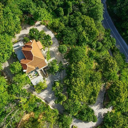 Guesthouse Papachristou ツァガラダ エクステリア 写真