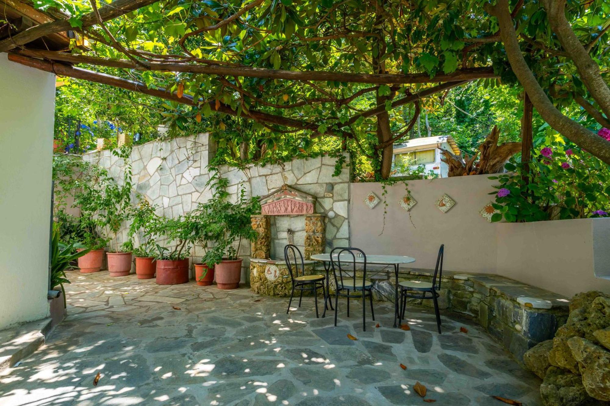 Guesthouse Papachristou ツァガラダ エクステリア 写真