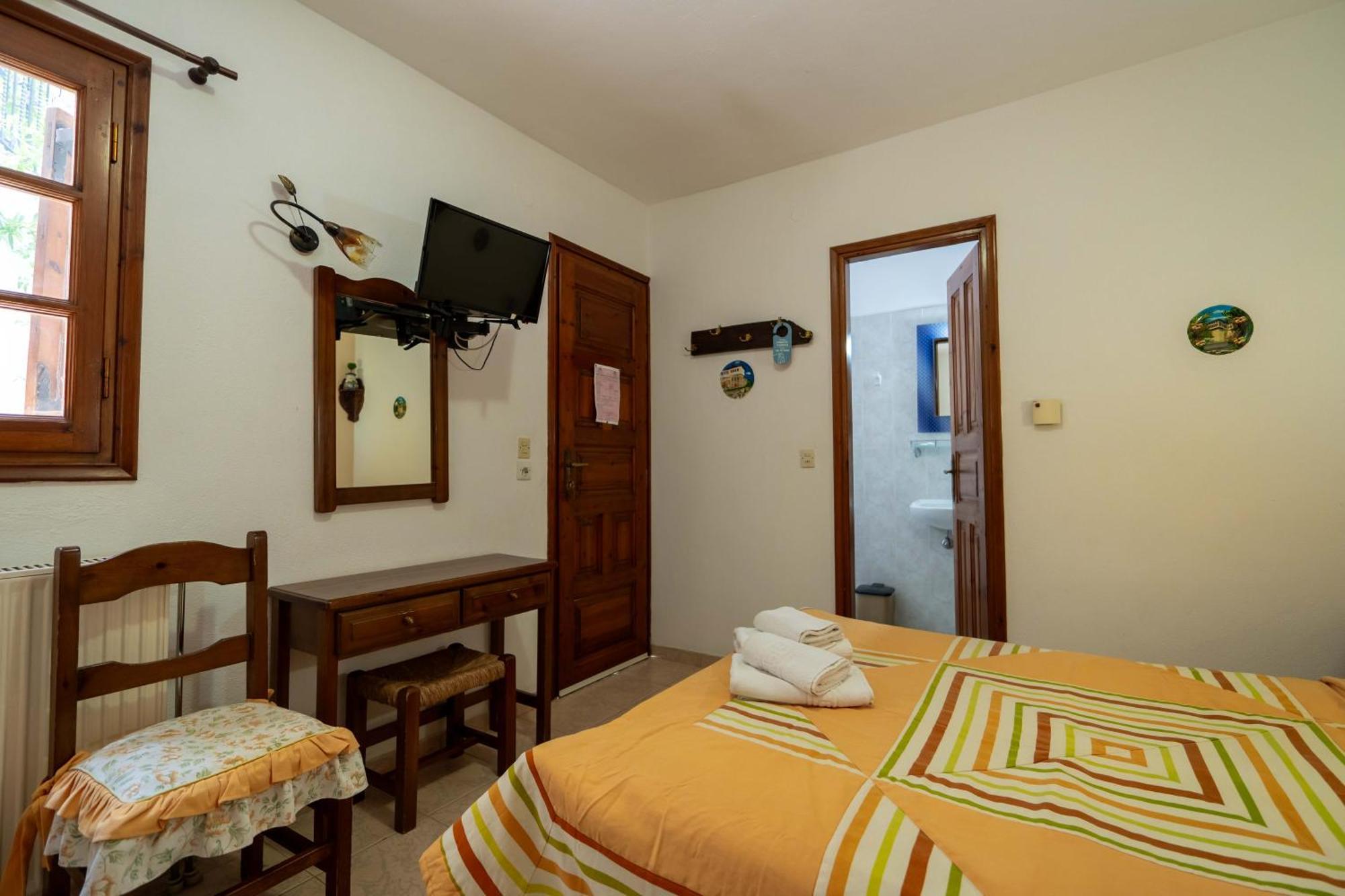 Guesthouse Papachristou ツァガラダ エクステリア 写真