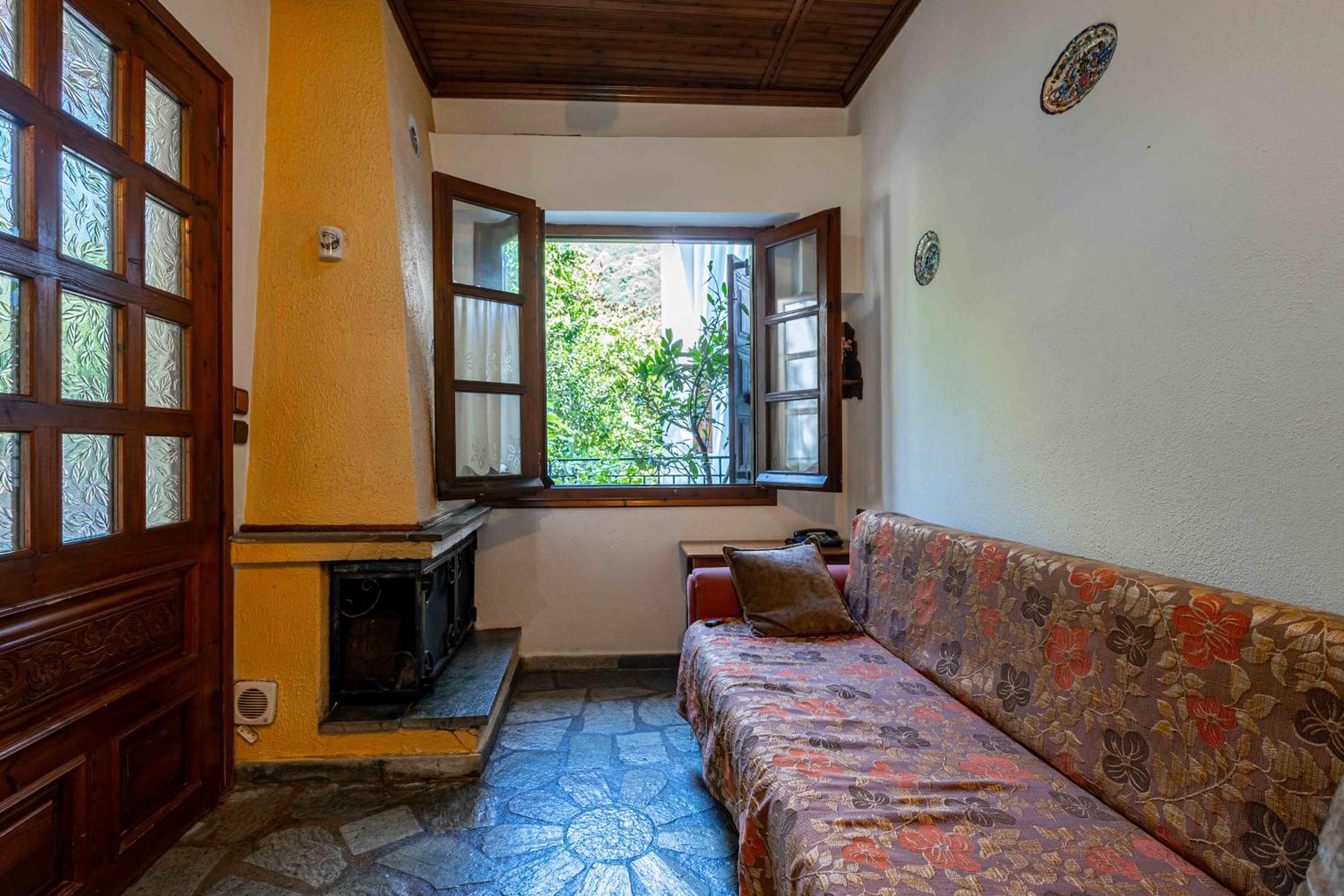 Guesthouse Papachristou ツァガラダ エクステリア 写真