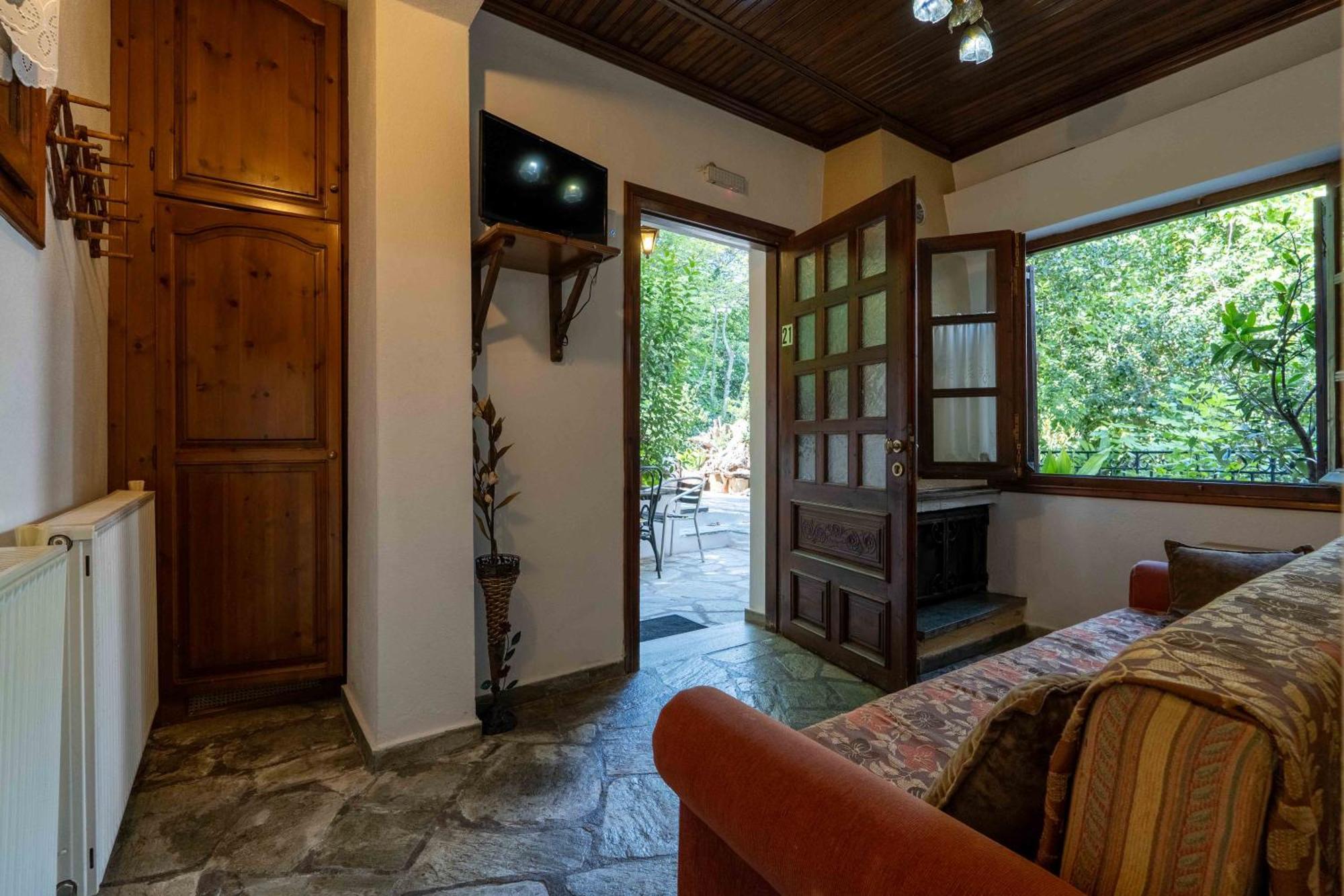 Guesthouse Papachristou ツァガラダ エクステリア 写真