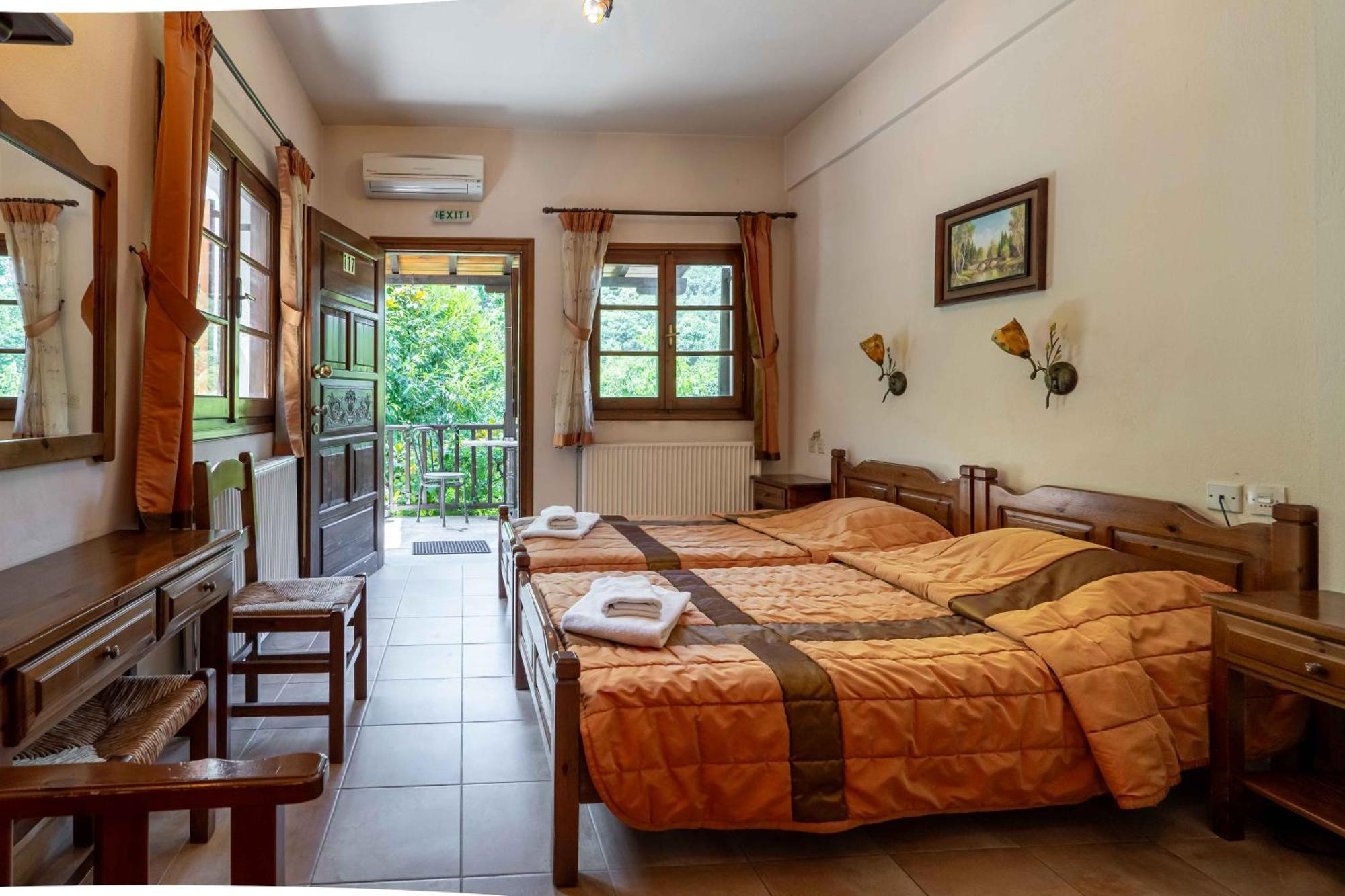 Guesthouse Papachristou ツァガラダ エクステリア 写真